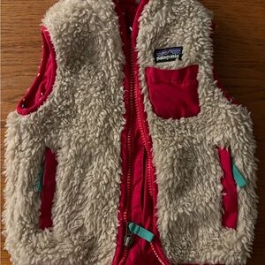 Patagonia Fleece Vest in pink and Cream
